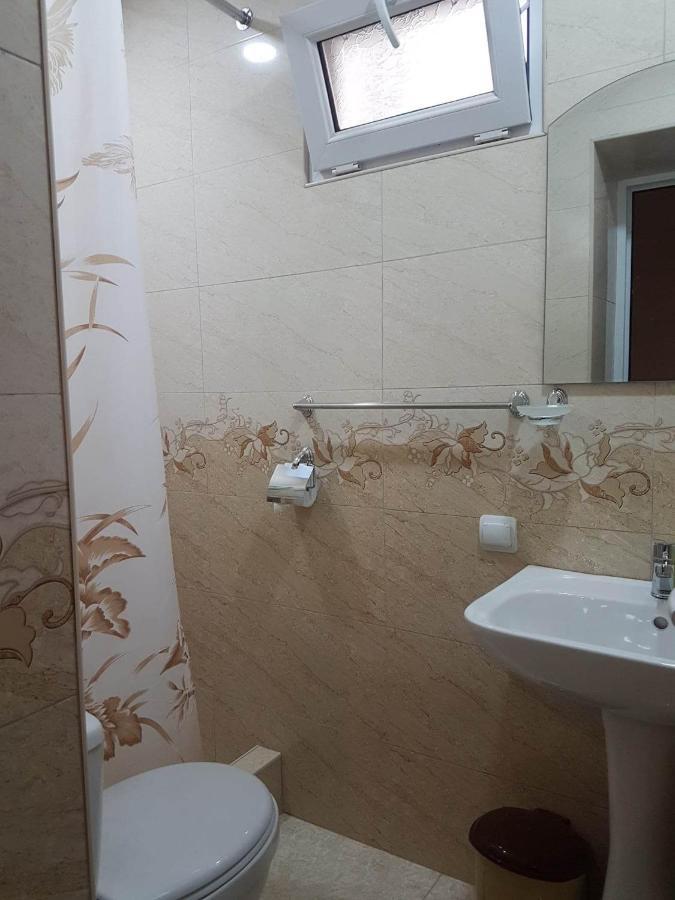 Hotel Happy House Chʼiva Esterno foto