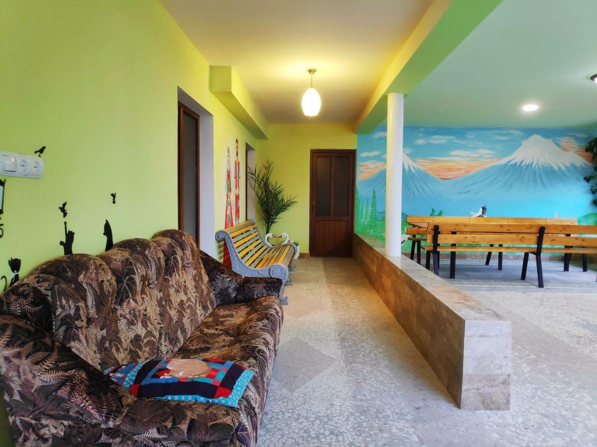 Hotel Happy House Chʼiva Esterno foto
